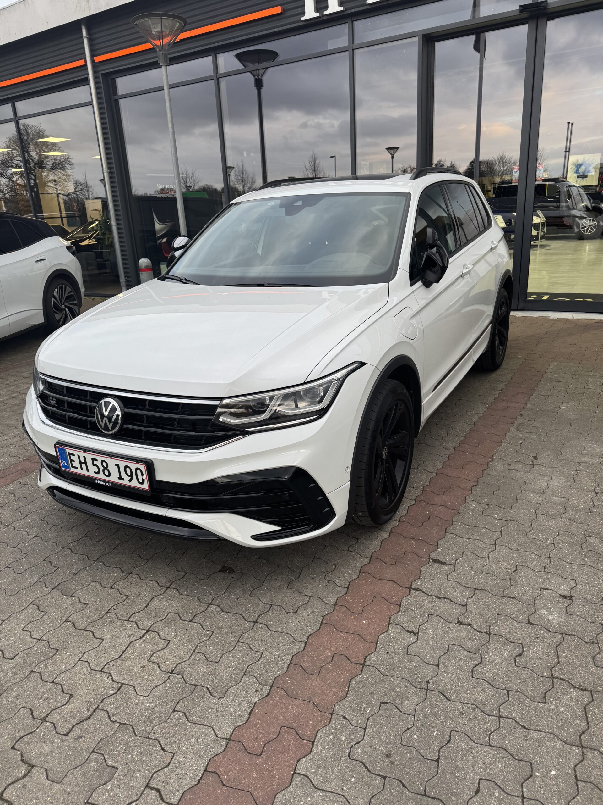 Image hover effect image